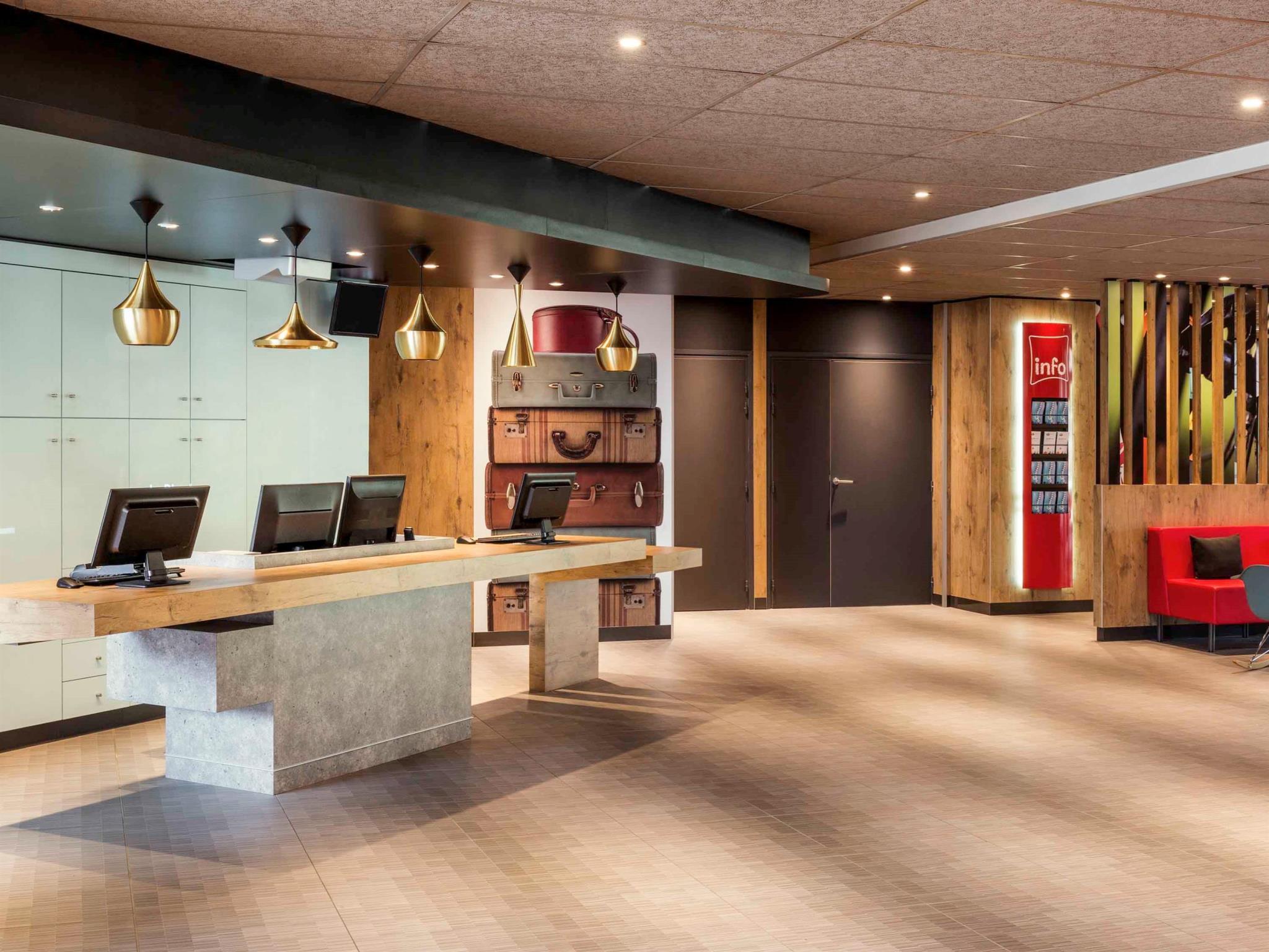 Ibis Saint Quentin En Yvelines - Velodrome