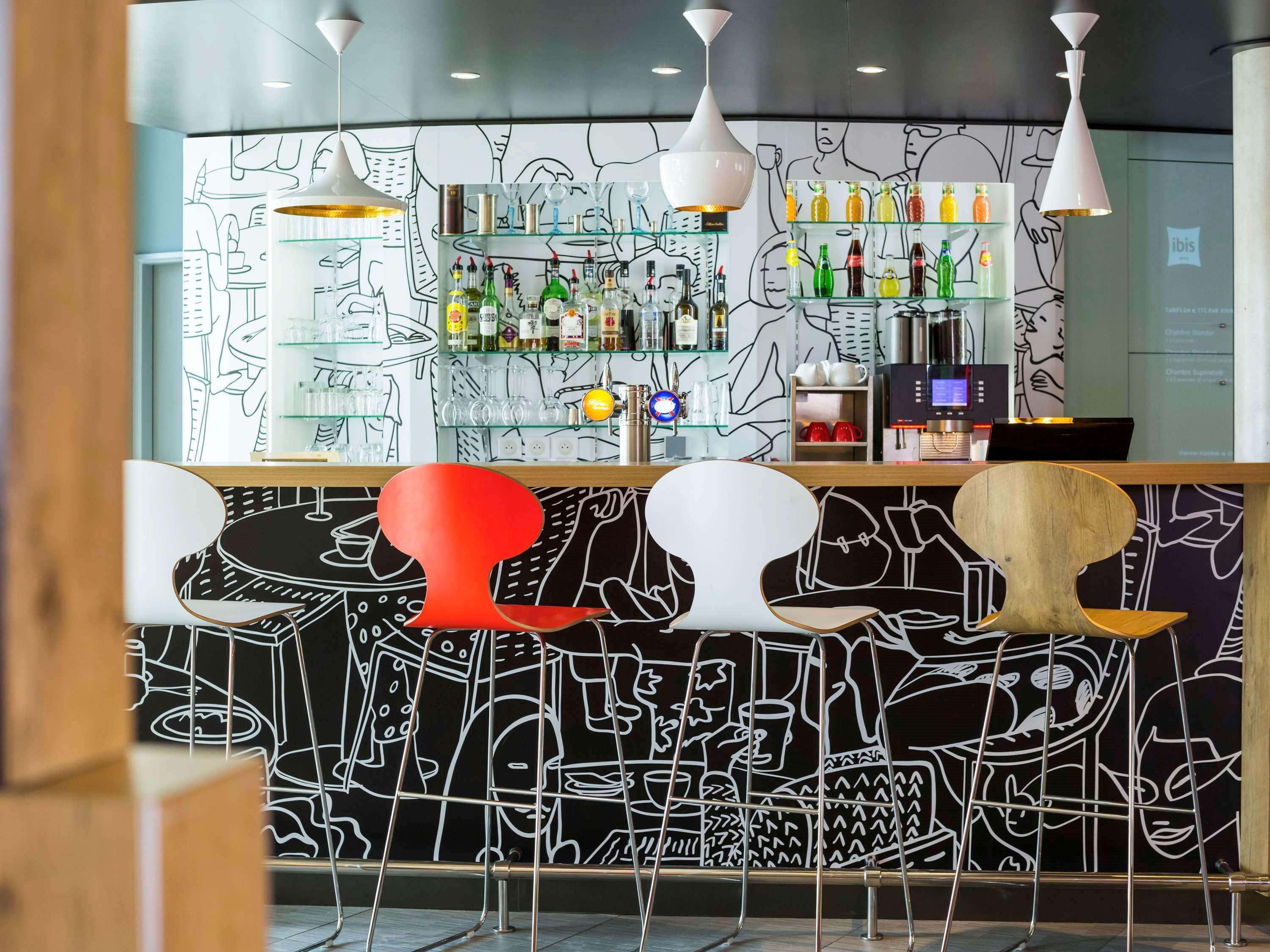 Ibis Saint Quentin En Yvelines - Velodrome Hotel 3*
