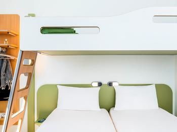 Ibis Saint Quentin En Yvelines - Velodrome Hotel
