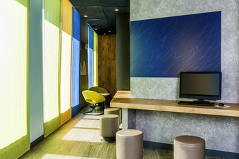 Ibis Saint Quentin En Yvelines - Velodrome Hotel