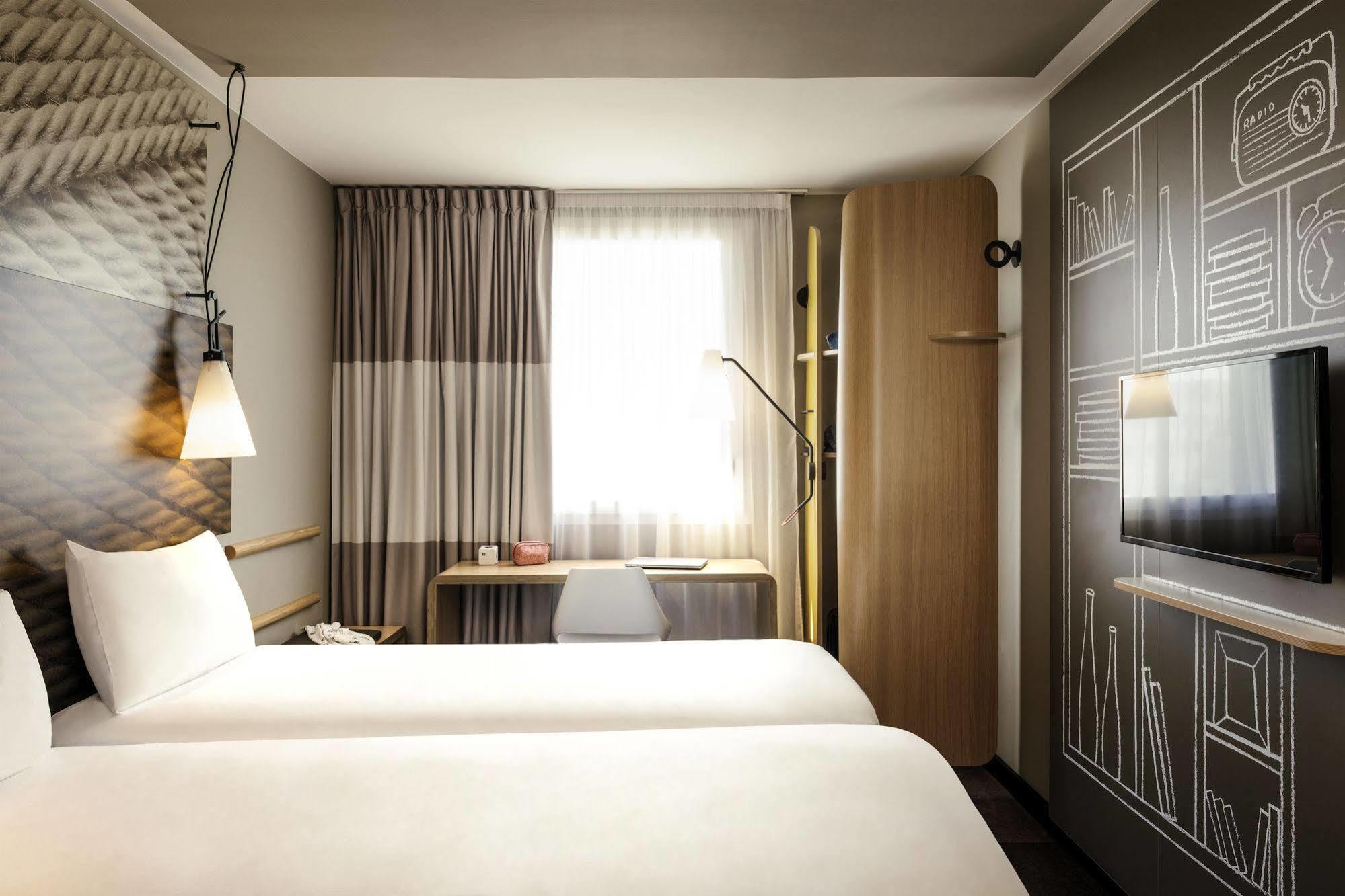 Ibis Saint Quentin En Yvelines - Velodrome