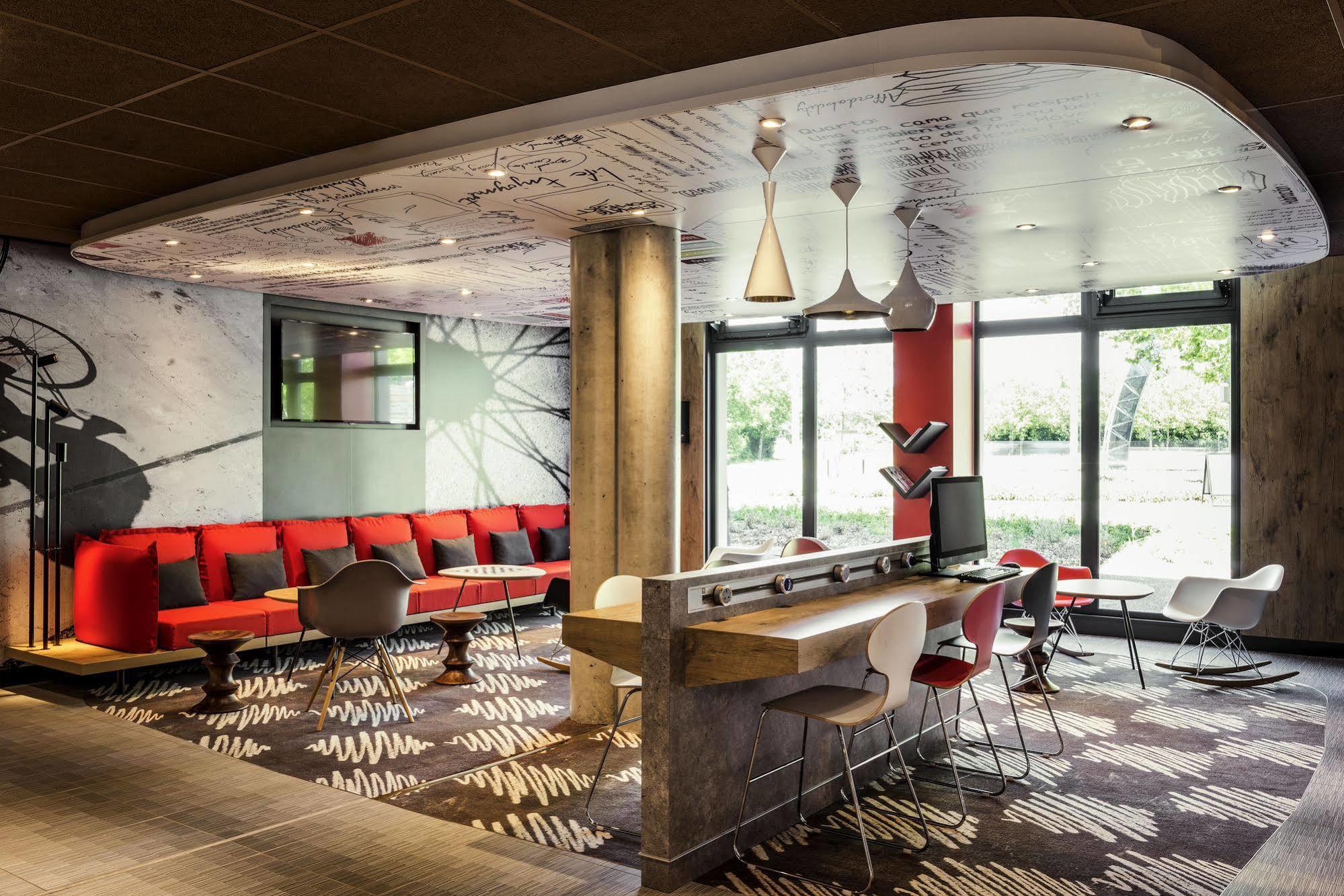 Ibis Saint Quentin En Yvelines - Velodrome 3* Montigny-le-Bretonneux